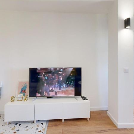 Modern City Stay Apartment 4 Min Walk From Alexander Nevski София Экстерьер фото